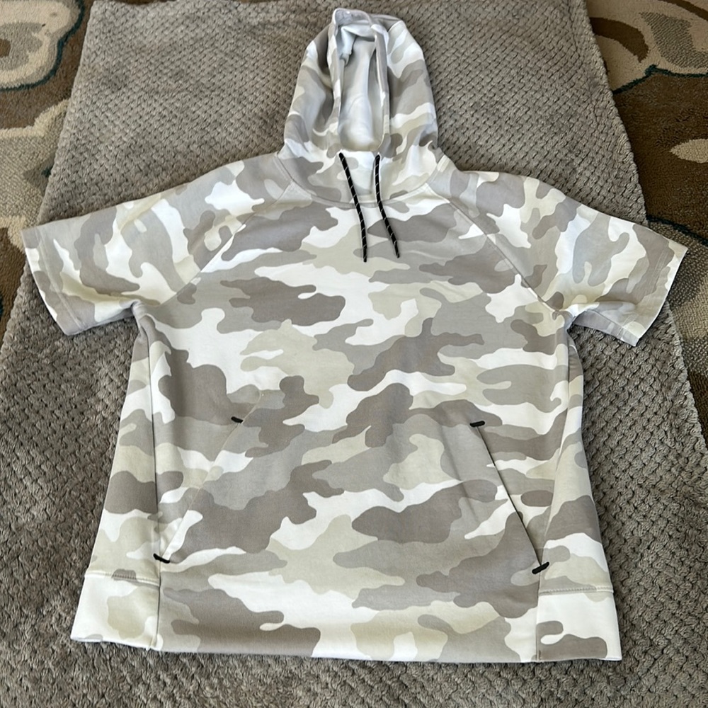 Old Navy Short Sleeve Camo Hoodie